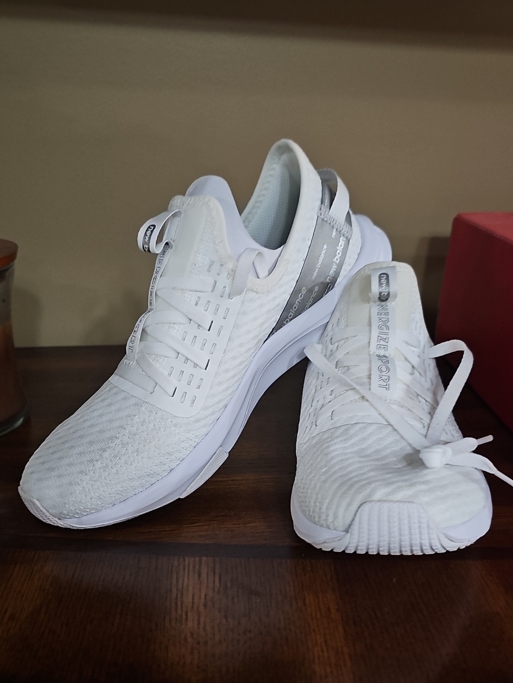 NEW Women's New Balance White Dynasoft Nergize Sport V2 Shoes Size 8